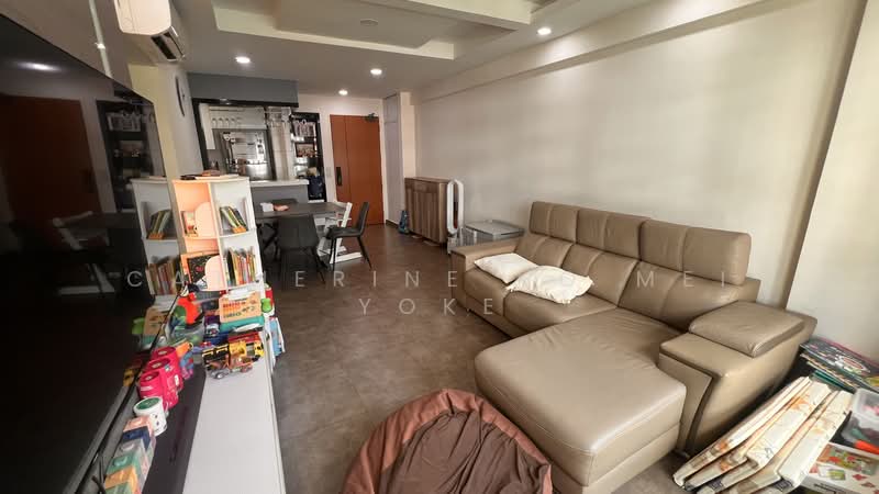 426C Yishun Avenue 11, 426C Yishun Avenue 11, 3 Bedrooms, 92 sqft, HDB Flat For Sale, by Catherine Ho Mei Yoke, 500133935 - Living Room - PropertyGuru.com.sg