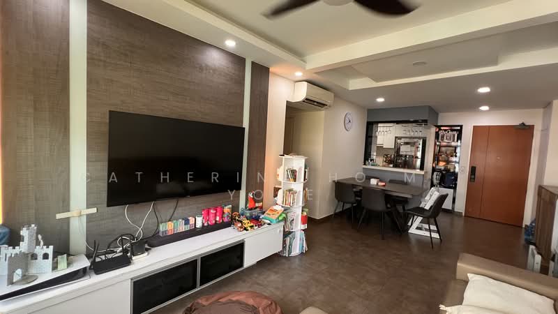 426C Yishun Avenue 11, 426C Yishun Avenue 11, 3 Bedrooms, 92 sqft, HDB Flat For Sale, by Catherine Ho Mei Yoke, 500133935 - Living Room - PropertyGuru.com.sg