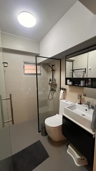 426C Yishun Avenue 11, 426C Yishun Avenue 11, 3 Bedrooms, 92 sqft, HDB Flat For Sale, by Catherine Ho Mei Yoke, 500133935 - Master bathroom - PropertyGuru.com.sg