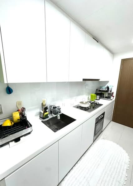 The Topiary, 13 Fernvale Lane, 3 Bedrooms, 914 sqft, Executive Condominium For Sale, by Jose Loh Zhenhao, 500133950 - Kitchen - PropertyGuru.com.sg