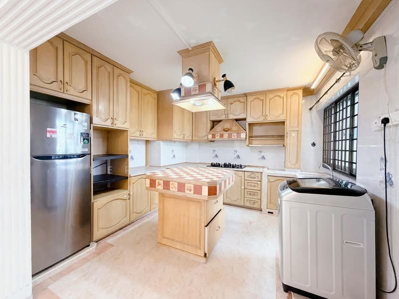 190 Pasir Ris Street 12, 190 Pasir Ris Street 12, 3 Bedrooms, 1,140 sqft, HDB Flat For Sale, by Bertram Chen, 500133967 - Kitchen - PropertyGuru.com.sg