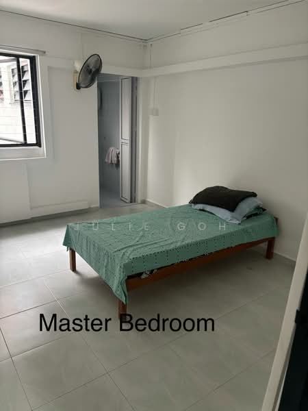 218 Serangoon Avenue 4, 218 Serangoon Avenue 4, 3 Bedrooms, 980 sqft, HDB Flat For Rent, by Julie Goh, 500133979 - Master Bedroom - PropertyGuru.com.sg