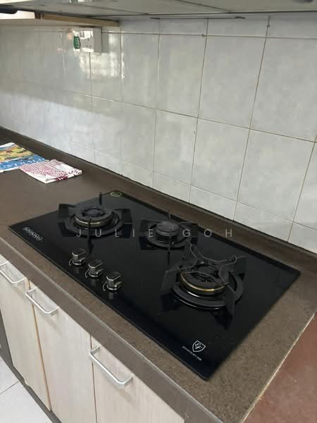 218 Serangoon Avenue 4, 218 Serangoon Avenue 4, 3 Bedrooms, 980 sqft, HDB Flat For Rent, by Julie Goh, 500133979 - Kitchen - PropertyGuru.com.sg