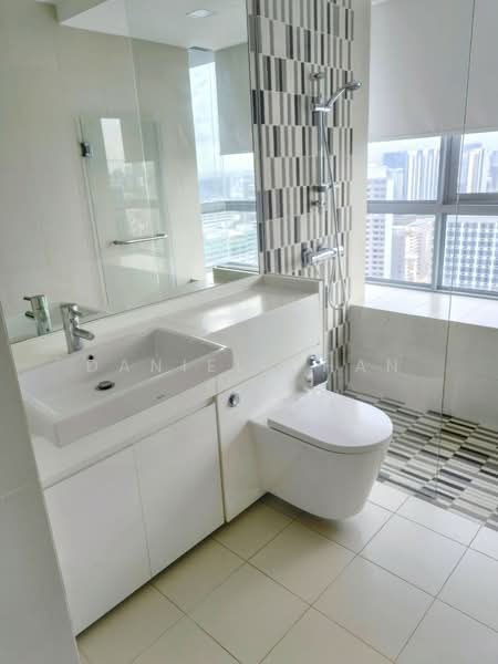 Southbank, 881 North Bridge Road, 2 Bedrooms, 969 sqft, Condominium For Rent, by Daniel Chan, 500133982 - Bathroom - PropertyGuru.com.sg