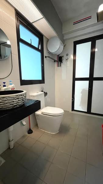 418B Fernvale Link, 418B Fernvale Link, 1 Bedroom, 505 sqft, HDB Flat For Sale, by Jose Loh Zhenhao, 500133985 - Bathroom - PropertyGuru.com.sg