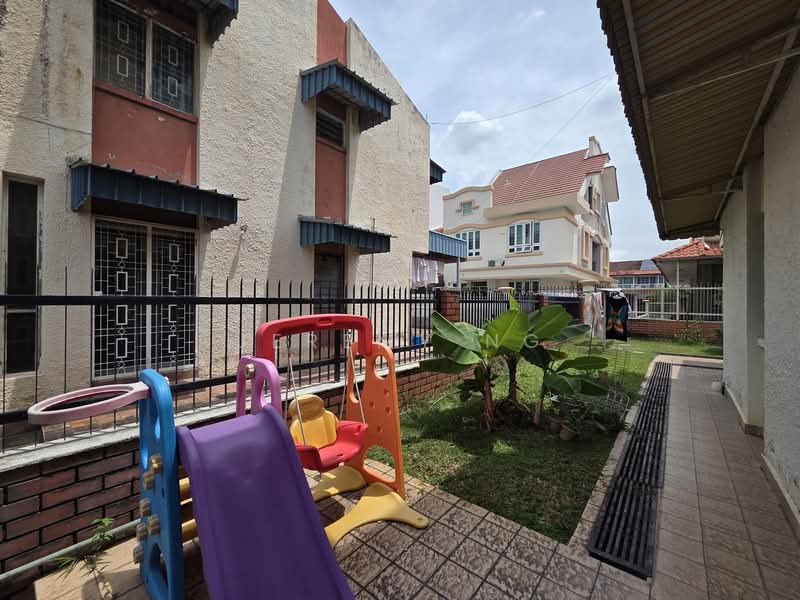 Golden Hill Estate, Li Hwan Drive, 4 Bedrooms, 2,800 sqft, Corner Terrace For Sale, by Jeremy Ng, 500134005 - PropertyGuru.com.sg