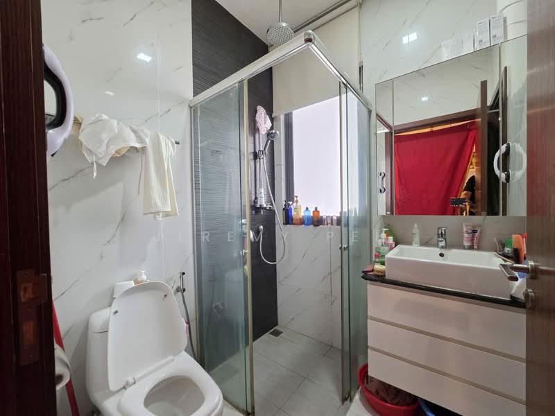 Urban Vista, 2 Tanah Merah Kechil Link, 2 Bedrooms, 560 sqft, Condominium For Sale, by Jeremy Peh, 500134020 - Bathroom - PropertyGuru.com.sg