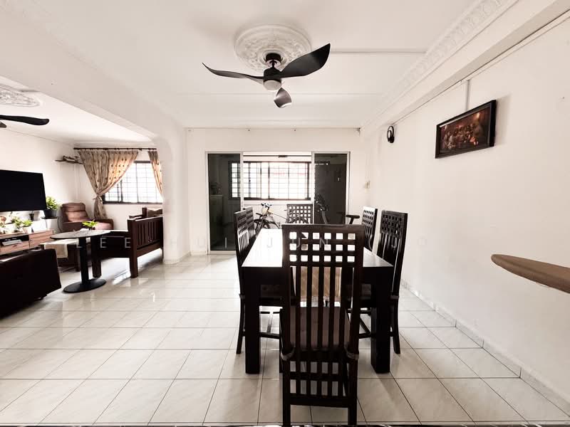 721 Jurong West Avenue 5, 721 Jurong West Avenue 5, 3 Bedrooms, 1,302 sqft, HDB Flat For Sale, by Lee Hui Jun (Joy), 500134021 - Living Room - PropertyGuru.com.sg
