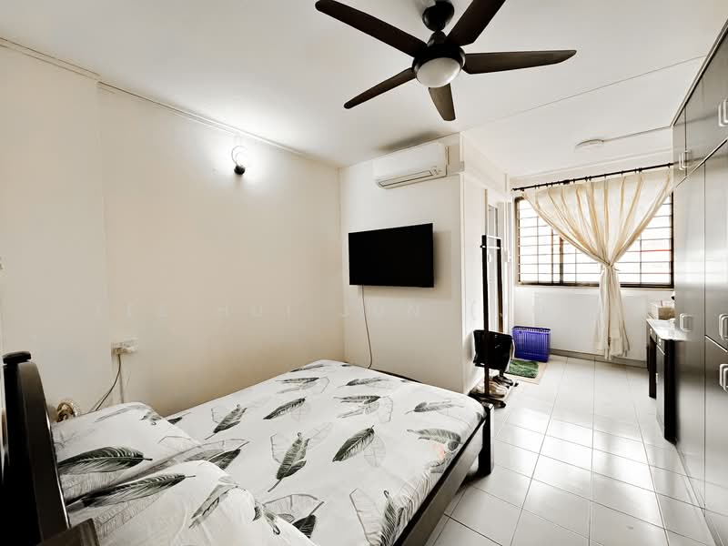 721 Jurong West Avenue 5, 721 Jurong West Avenue 5, 3 Bedrooms, 1,302 sqft, HDB Flat For Sale, by Lee Hui Jun (Joy), 500134021 - Bedroom - PropertyGuru.com.sg