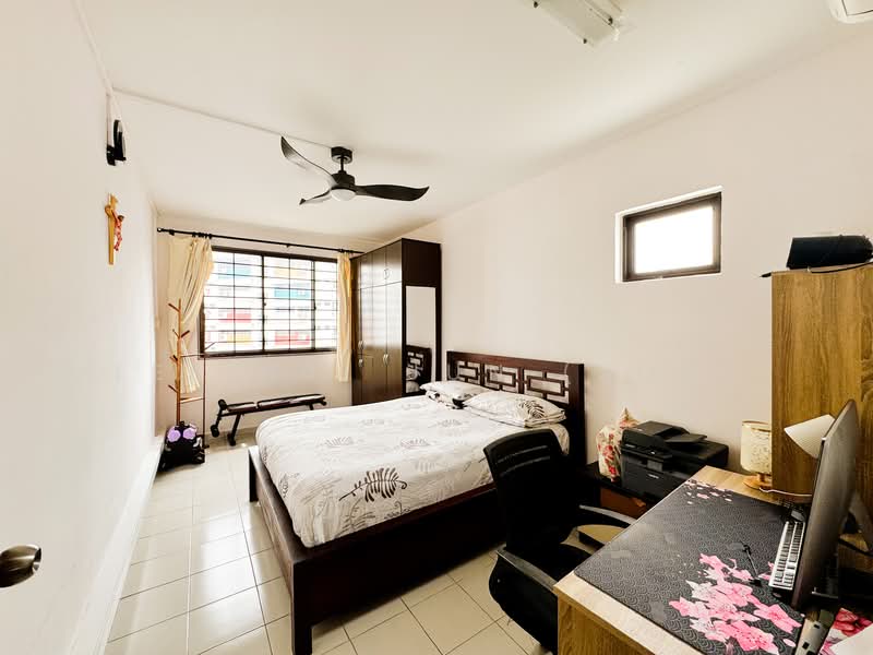 721 Jurong West Avenue 5, 721 Jurong West Avenue 5, 3 Bedrooms, 1,302 sqft, HDB Flat For Sale, by Lee Hui Jun (Joy), 500134021 - Bedroom 3 - PropertyGuru.com.sg