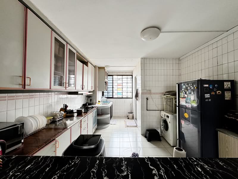 721 Jurong West Avenue 5, 721 Jurong West Avenue 5, 3 Bedrooms, 1,302 sqft, HDB Flat For Sale, by Lee Hui Jun (Joy), 500134021 - Kitchen - PropertyGuru.com.sg