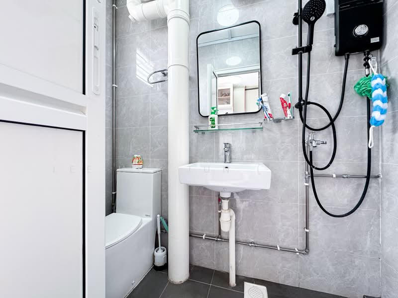 721 Jurong West Avenue 5, 721 Jurong West Avenue 5, 3 Bedrooms, 1,302 sqft, HDB Flat For Sale, by Lee Hui Jun (Joy), 500134021 - Common Bathroom - PropertyGuru.com.sg