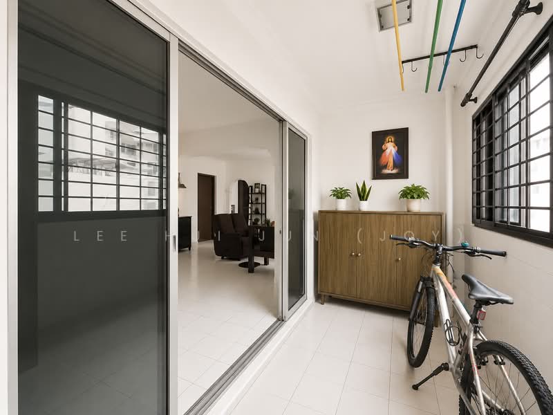 721 Jurong West Avenue 5, 721 Jurong West Avenue 5, 3 Bedrooms, 1,302 sqft, HDB Flat For Sale, by Lee Hui Jun (Joy), 500134021 - Balcony - PropertyGuru.com.sg