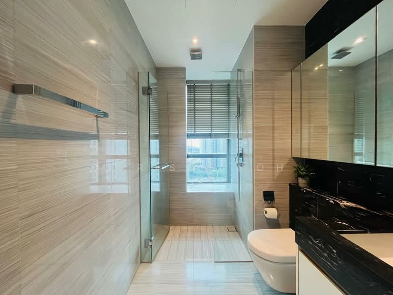 8 Saint Thomas, 8 Saint Thomas Walk, 4 Bedrooms, 1,690 sqft, Condominium For Sale, by Marissa Soh, 500134053 - Bathroom - PropertyGuru.com.sg