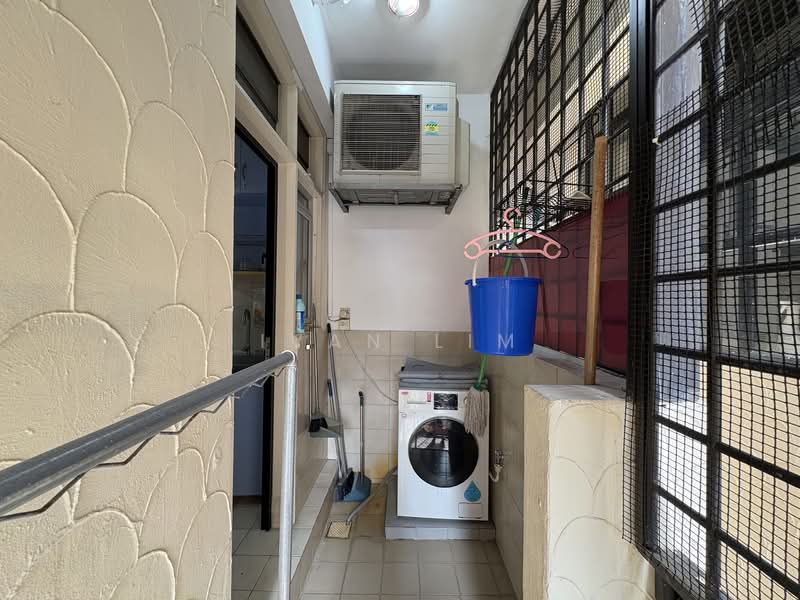 Spanish Village, 60 Farrer Road, 2 Bedrooms, 775 sqft, Condominium For Rent, by Ivan Lim, 500134064 - Yard - PropertyGuru.com.sg