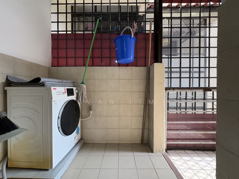 Spanish Village, 60 Farrer Road, 2 Bedrooms, 775 sqft, Condominium For Rent, by Ivan Lim, 500134064 - Yard - PropertyGuru.com.sg