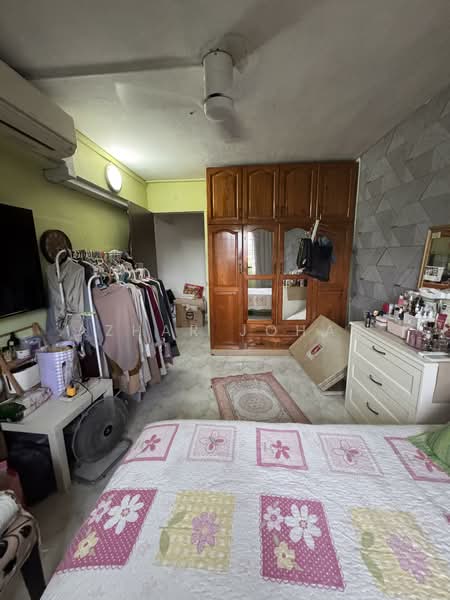 611 Bedok Reservoir Road, 611 Bedok Reservoir Road, 3 Bedrooms, 1,324 sqft, HDB Flat For Sale, by Azhar Johar, 500134065 - Bedroom - PropertyGuru.com.sg