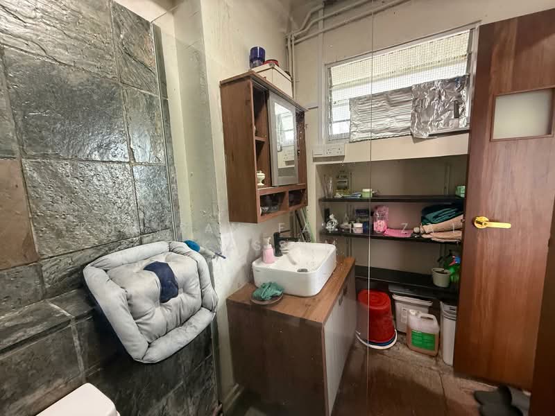 495F Tampines Street 43, 495F Tampines Street 43, 4 Bedrooms, 1,593 sqft, HDB Flat For Sale, by Khairan Fairuzal Kassim, 500134066 - Bathroom - PropertyGuru.com.sg