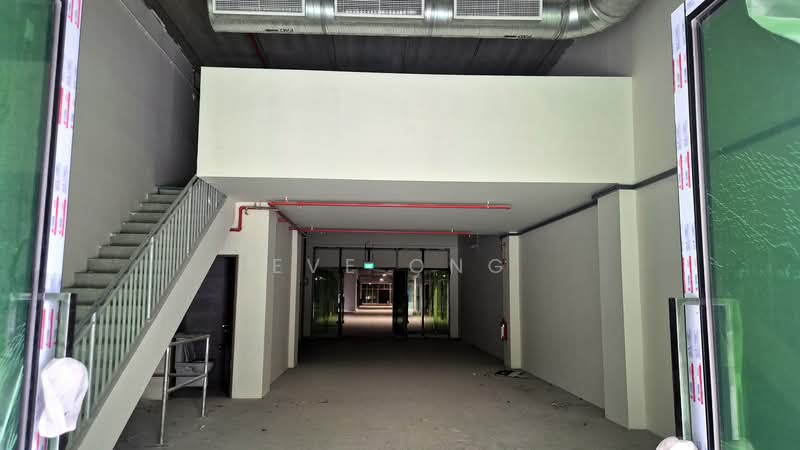 Ground / Full Glass Frontage / Experience Centre, Tampines ave 10, 2,165 sqft, Other Retail For Rent, by Eve Ong, 500134096 - Entrance - CommercialGuru.com.sg
