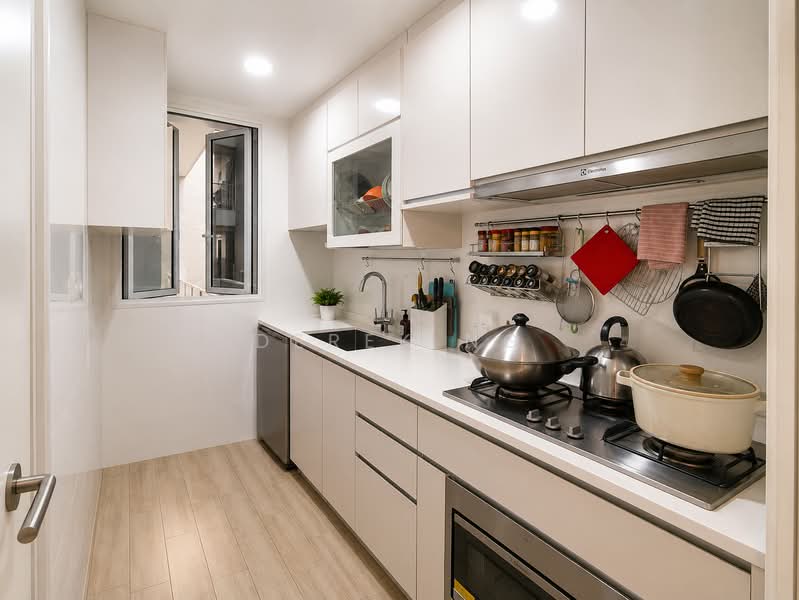 Forestville, 22 Woodlands Drive 16, 3 Bedrooms, 1,378 sqft, Executive Condominium For Sale, by Derek Ng, 500134098 - Kitchen - PropertyGuru.com.sg