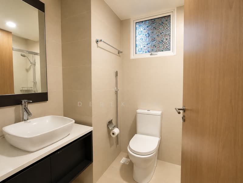 Forestville, 22 Woodlands Drive 16, 3 Bedrooms, 1,378 sqft, Executive Condominium For Sale, by Derek Ng, 500134098 - Bathroom - PropertyGuru.com.sg