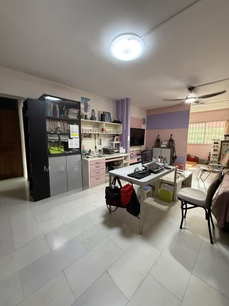 209 Tampines Street 21, 209 Tampines Street 21, 3 Bedrooms, 1,119 sqft, HDB Flat For Sale, by Marcus Goh, 500134105 - Study - PropertyGuru.com.sg