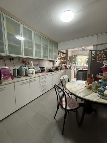 209 Tampines Street 21, 209 Tampines Street 21, 3 Bedrooms, 1,119 sqft, HDB Flat For Sale, by Marcus Goh, 500134105 - Kitchen - PropertyGuru.com.sg