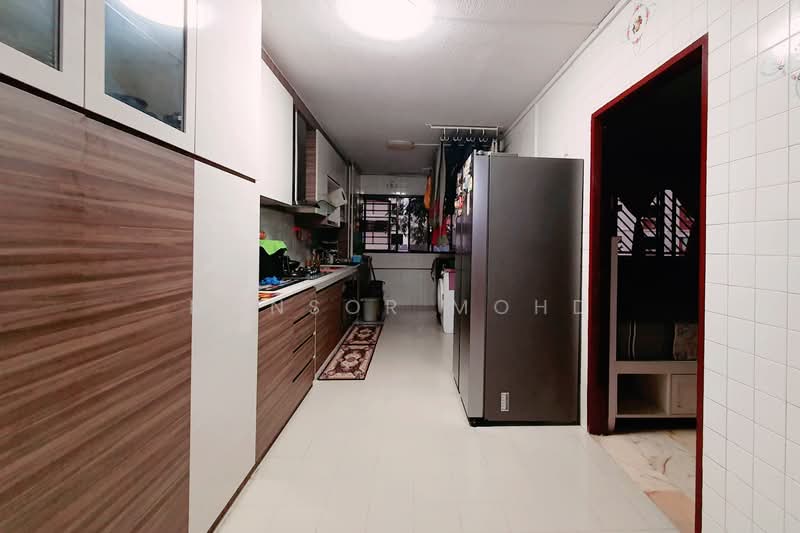 370 Bukit Batok Street 31, 370 Bukit Batok Street 31, 3 Bedrooms, 1,119 sqft, HDB Flat For Sale, by Mansor Mohd, 500134118 - Kitchen - PropertyGuru.com.sg
