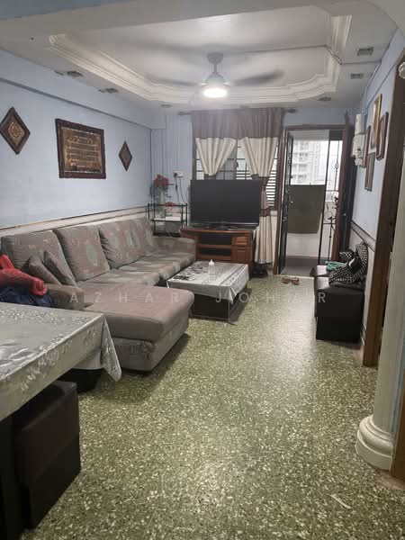 209 Boon Lay Place, 209 Boon Lay Place, 2 Bedrooms, 699 sqft, HDB Flat For Sale, by Azhar Johar, 500134120 - Living Room - PropertyGuru.com.sg