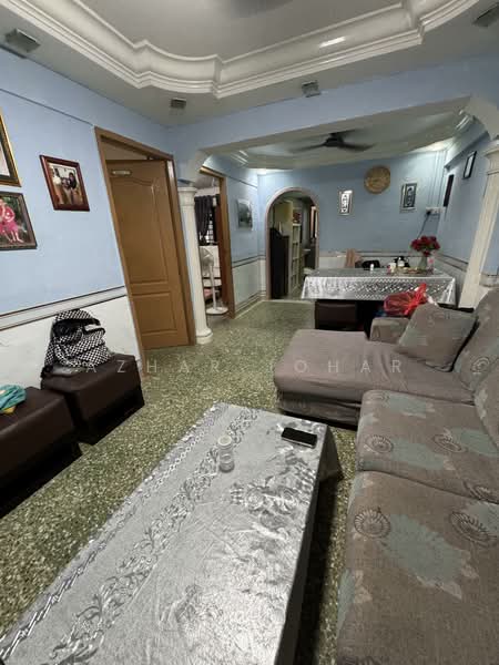 209 Boon Lay Place, 209 Boon Lay Place, 2 Bedrooms, 699 sqft, HDB Flat For Sale, by Azhar Johar, 500134120 - Living Room - PropertyGuru.com.sg