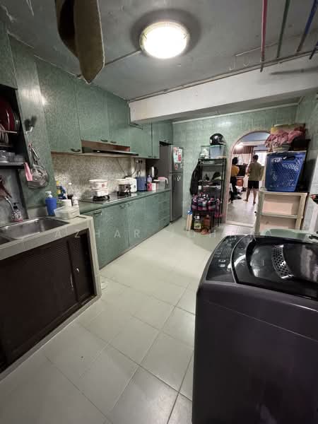 209 Boon Lay Place, 209 Boon Lay Place, 2 Bedrooms, 699 sqft, HDB Flat For Sale, by Azhar Johar, 500134120 - Kitchen - PropertyGuru.com.sg