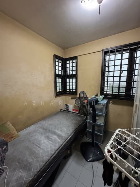 209 Boon Lay Place, 209 Boon Lay Place, 2 Bedrooms, 699 sqft, HDB Flat For Sale, by Azhar Johar, 500134120 - Bedroom - PropertyGuru.com.sg