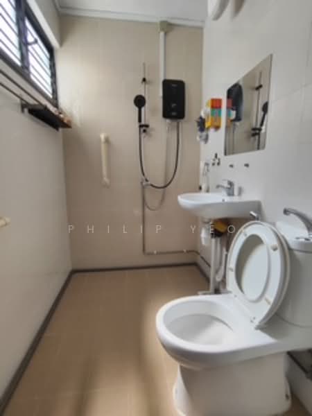 770 Yishun Avenue 3, 770 Yishun Avenue 3, 3 Bedrooms, 1,001 sqft, HDB Flat For Rent, by Philip Yeo, 500134128 - Bathroom - PropertyGuru.com.sg