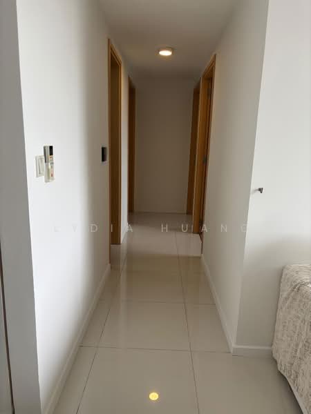 The Rainforest, 335 Choa Chu Kang Avenue 3, 3 Bedrooms, 950 sqft, Executive Condominium For Rent, by Lydia Huang, 500134145 - Corridor - PropertyGuru.com.sg