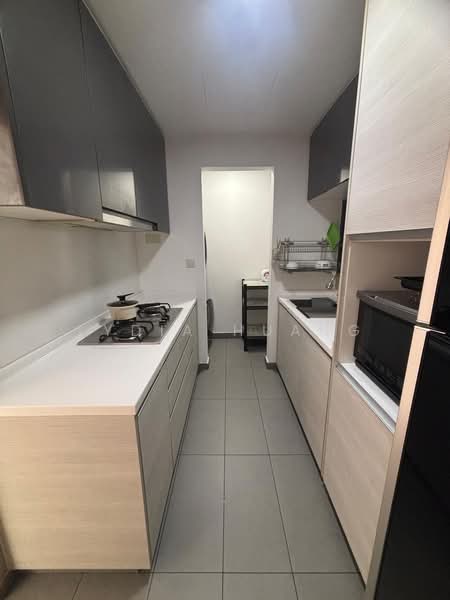 The Rainforest, 335 Choa Chu Kang Avenue 3, 3 Bedrooms, 950 sqft, Executive Condominium For Rent, by Lydia Huang, 500134145 - Kitchen - PropertyGuru.com.sg