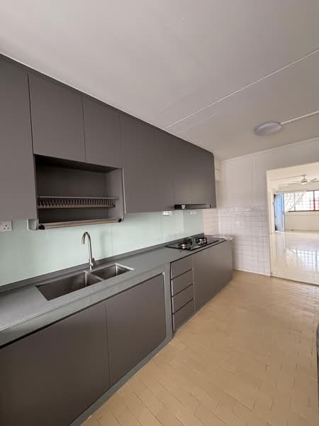 237 Tampines Street 21, 237 Tampines Street 21, 3 Bedrooms, 1,130 sqft, HDB Flat For Rent, by Lawrence Lee, 500134147 - Kitchen - PropertyGuru.com.sg