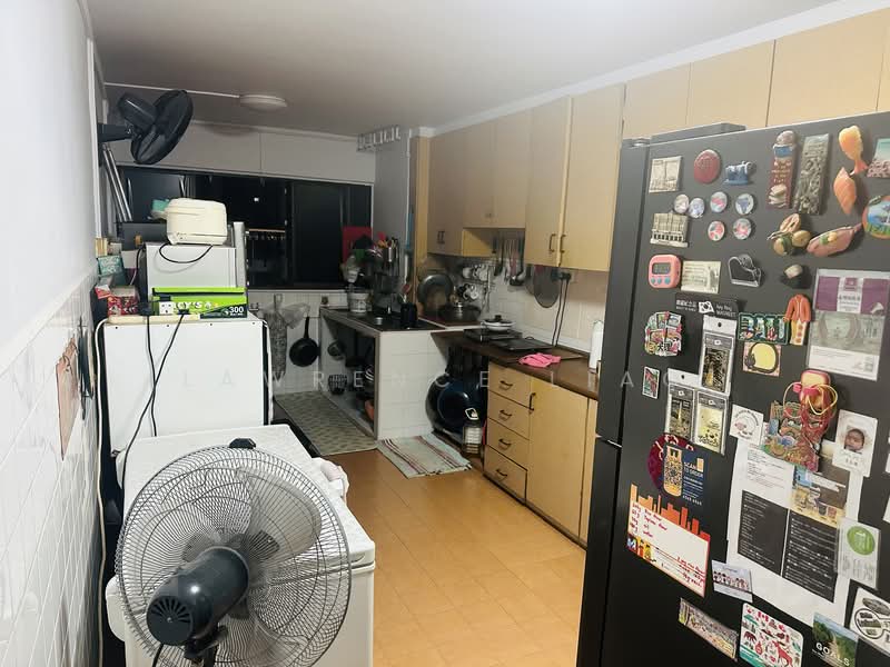 820 Tampines Street 81, 820 Tampines Street 81, Room Rental, 120 sqft, HDB Flat For Rent, by Lawrence Liao, 500134148 - Kitchen - PropertyGuru.com.sg