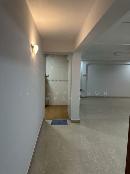 126 Aljunied Road, 126 Aljunied Road, 3 Bedrooms, 1,302 sqft, HDB Flat For Rent, by Lee Lay Hoon Grace, 500134181 - Walkway to kitchen - PropertyGuru.com.sg