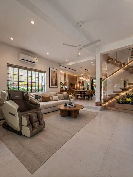For Sale - East Coast Hill