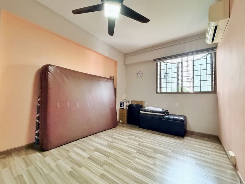 348 Bukit Batok Street 34, 348 Bukit Batok Street 34, 3 Bedrooms, 904 sqft, HDB Flat For Sale, by Liew Derrick, 500134185 - Interior - PropertyGuru.com.sg