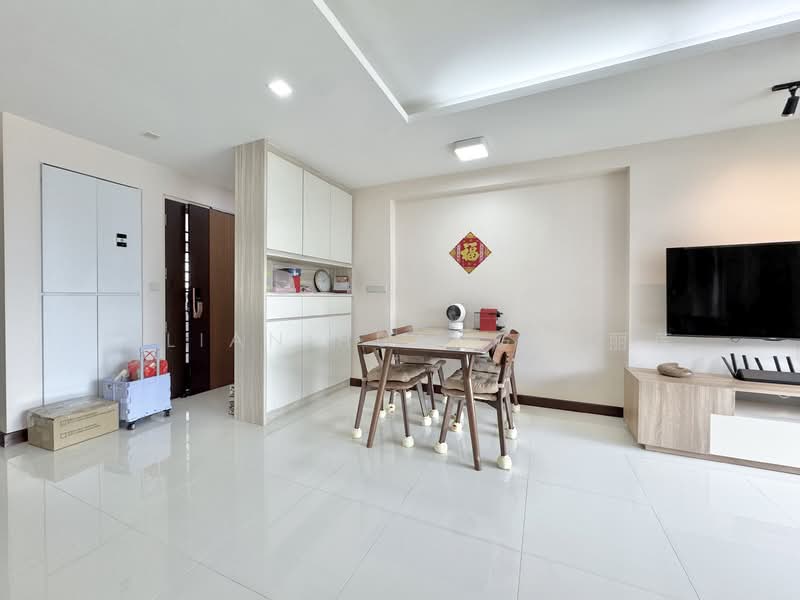 477B Upper Serangoon View, 477B Upper Serangoon View, 3 Bedrooms, 1,206 sqft, HDB Flat For Sale, by Lilian Huang 黄丽莲, 500134191 - Dining Room - PropertyGuru.com.sg