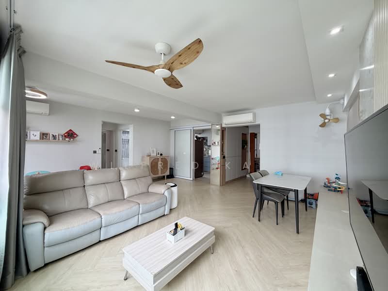 454 Yishun Street 41, 454 Yishun Street 41, 3 Bedrooms, 1,001 sqft, HDB Flat For Sale, by Wilfred Kang, 500134193 - Living Room - PropertyGuru.com.sg