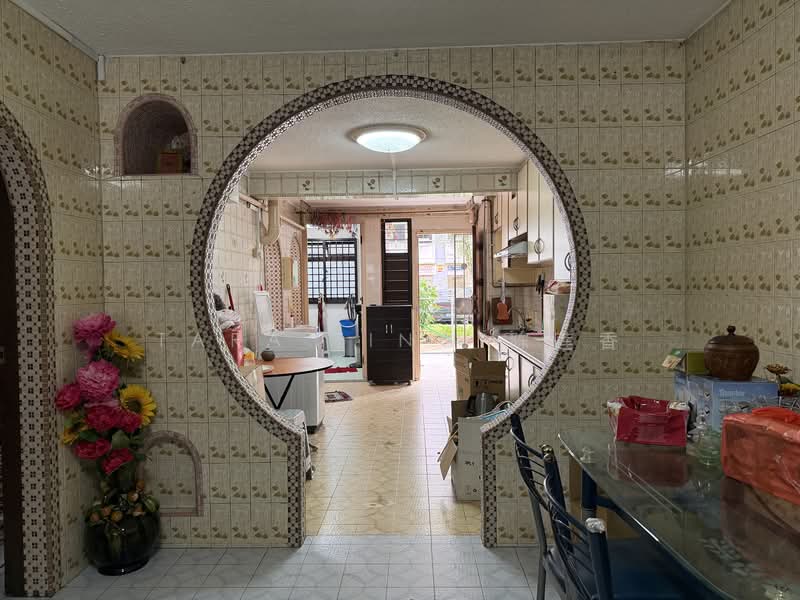 23 Toa Payoh East, 23 Toa Payoh East, 3 Bedrooms, 700 sqft, HDB Flat For Sale, by Tara Ting 陈莲香, 500134194 - Kitchen - PropertyGuru.com.sg