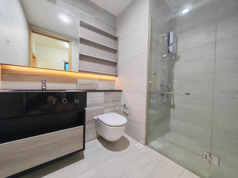 Alex Residences, 28 Alexandra View, Alexandra / Commonwealth, 2 Bedrooms, 678 sqft, Apartment For Sale, by Jonathan Mak, 500134202 - Master Bathroom - PropertyGuru.com.sg