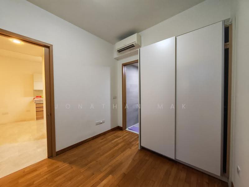 Alex Residences, 28 Alexandra View, Alexandra / Commonwealth, 2 Bedrooms, 678 sqft, Apartment For Sale, by Jonathan Mak, 500134202 - Master Room - PropertyGuru.com.sg