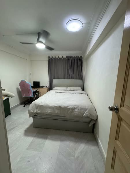 729 Clementi West Street 2, 729 Clementi West Street 2, 3 Bedrooms, 882 sqft, HDB Flat For Sale, by Jocelyn Tan, 500134208 - Bedroom - PropertyGuru.com.sg