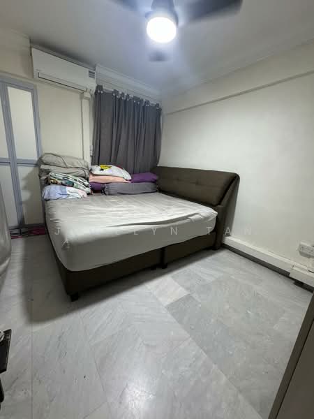 729 Clementi West Street 2, 729 Clementi West Street 2, 3 Bedrooms, 882 sqft, HDB Flat For Sale, by Jocelyn Tan, 500134208 - Bedroom - PropertyGuru.com.sg
