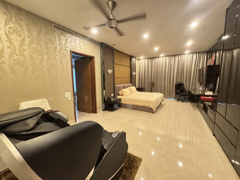 Gallop Park Road, Gallop Park Road, 8 Bedrooms, 13,000 sqft, Good Class Bungalow For Sale, by Madeline Phua 潘美珊, 500134210 - Bedroom - PropertyGuru.com.sg