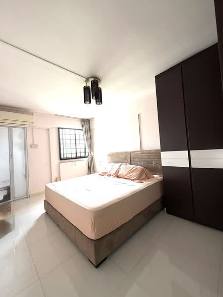 335 Clementi Avenue 2, 335 Clementi Avenue 2, 3 Bedrooms, 990 sqft, HDB Flat For Sale, by Janet Chew, 500134220 - Bedroom - PropertyGuru.com.sg