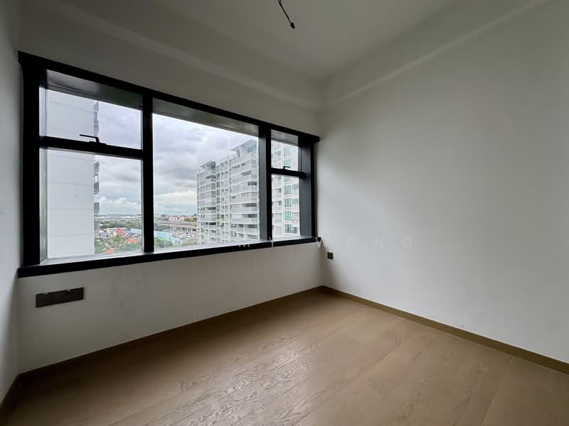 Sceneca Residence, 26 Tanah Merah Kechil Link, 3 Bedrooms, 904 sqft, Condominium For Rent, by Jeremy Wang, 500134242 - 2nd Bedroom - PropertyGuru.com.sg